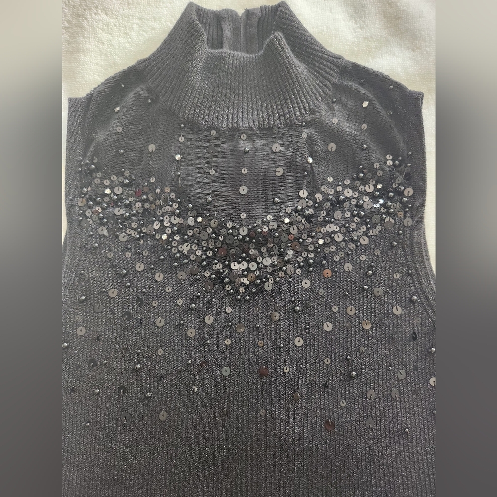 EUC Dress Barn black beaded/mesh mock turtle neck sleeveless Small - Picture 2 of 5